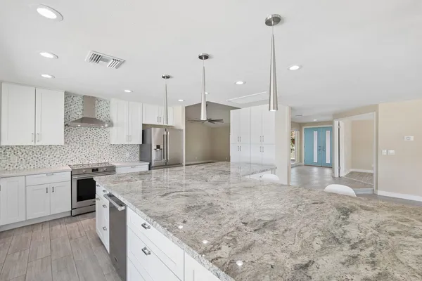 $4,499 | 13222 North 1st Avenue, Phoenix, AZ 85029