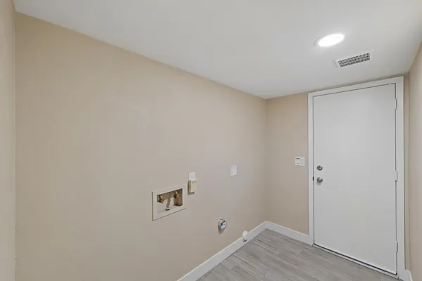 $4,499 | 13222 North 1st Avenue, Phoenix, AZ 85029