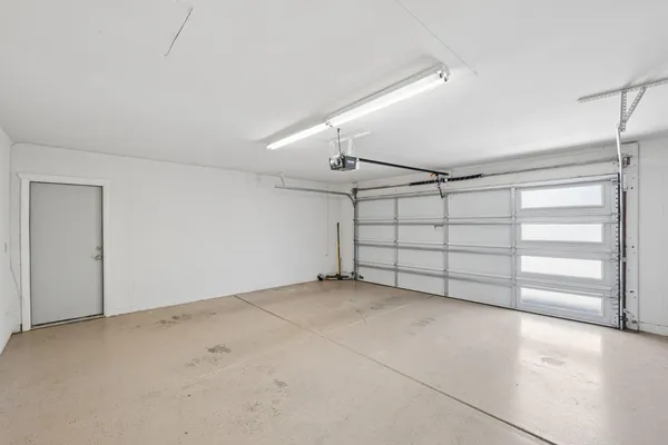 $4,499 | 13222 North 1st Avenue, Phoenix, AZ 85029