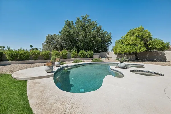 $4,499 | 13222 North 1st Avenue, Phoenix, AZ 85029