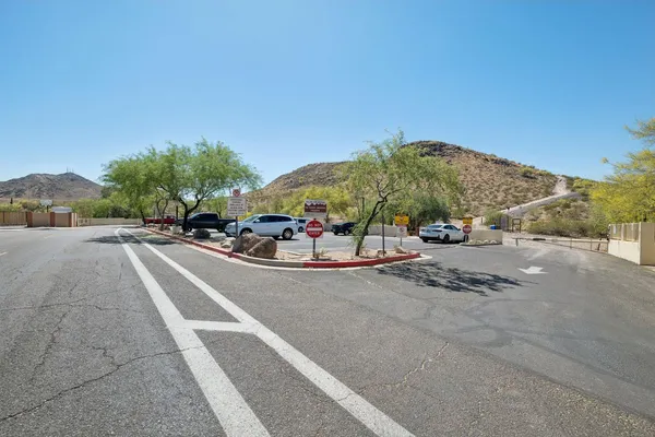 $4,499 | 13222 North 1st Avenue, Phoenix, AZ 85029