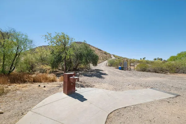 $4,499 | 13222 North 1st Avenue, Phoenix, AZ 85029