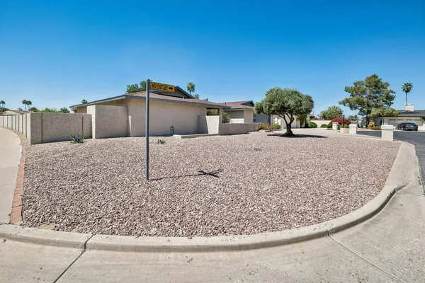 $4,499 | 13222 North 1st Avenue, Phoenix, AZ 85029