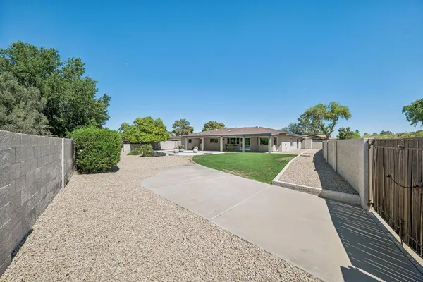 $4,499 | 13222 North 1st Avenue, Phoenix, AZ 85029