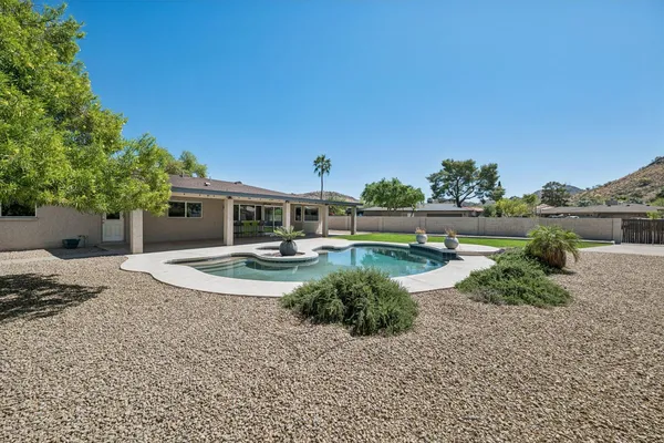 $4,499 | 13222 North 1st Avenue, Phoenix, AZ 85029