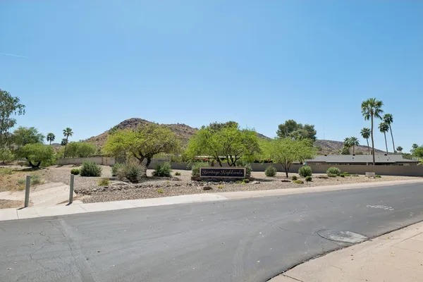 $4,499 | 13222 North 1st Avenue, Phoenix, AZ 85029