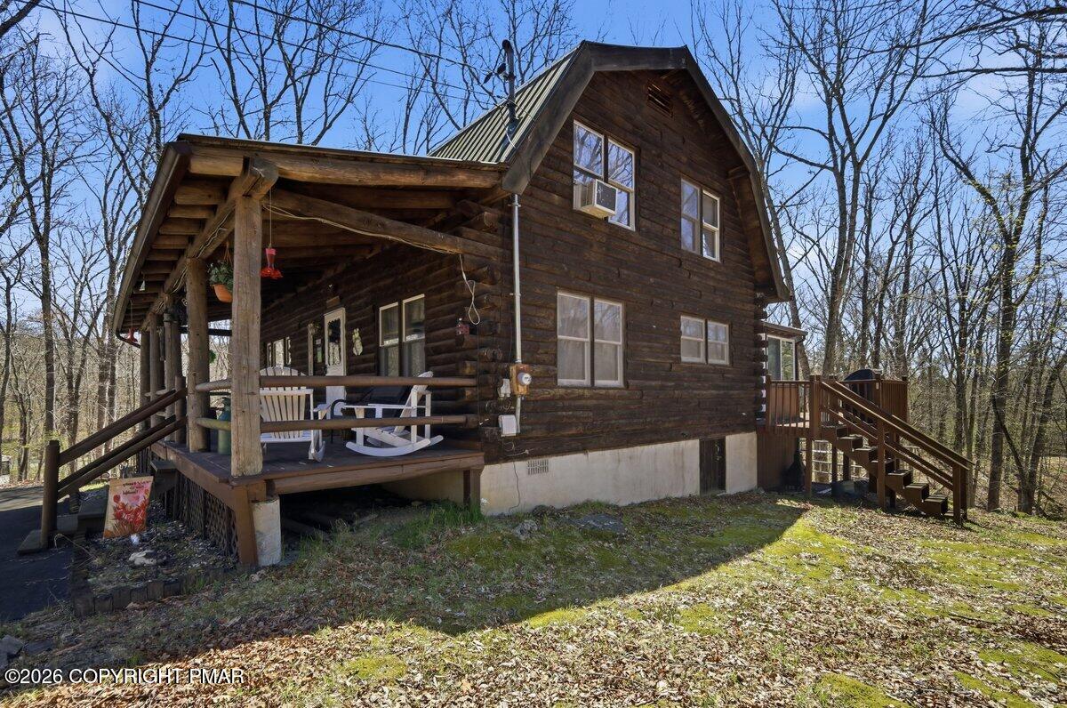 114 Bourne Court Bushkill, PA 18324 - Photo 34 of 41 Side View