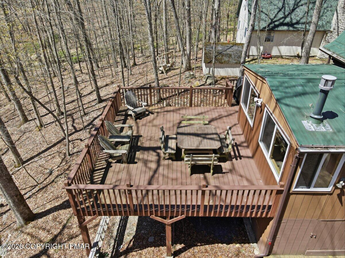 114 Bourne Court Bushkill, PA 18324 - Photo 5 of 41 Oversized Deck & Metal Roof