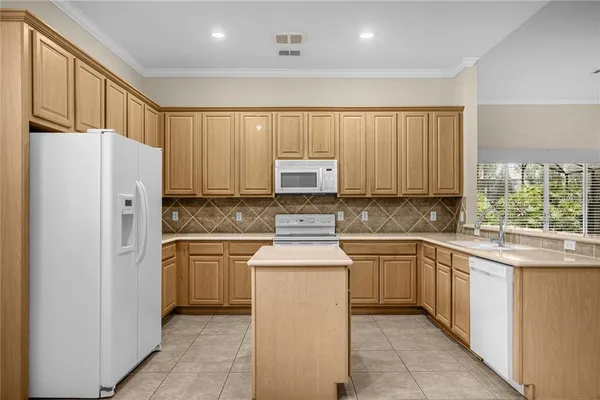 $3,750 | 10674 Woodchase Circle, Orlando, FL 32836