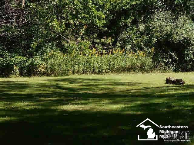 2036 Vivian Road Monroe, MI 48162 - Photo 23 of 28 21214759-22.JPG
