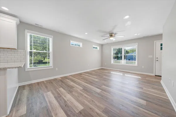 $1,550 | 1702 Baldwin Avenue Northeast, Unit B, Roanoke, VA 24012