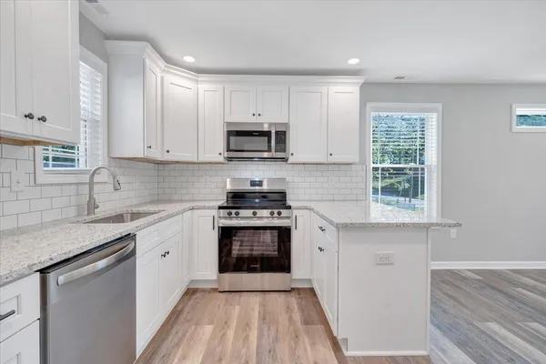 $1,550 | 1702 Baldwin Avenue Northeast, Unit B, Roanoke, VA 24012