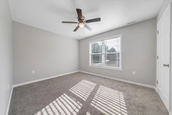 $1,550 | 1702 Baldwin Avenue Northeast, Unit B, Roanoke, VA 24012