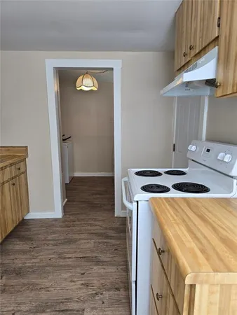 $1,500 | 533 South Glenwood Avenue, Clearwater, FL 33756