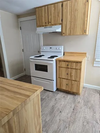 $1,500 | 533 South Glenwood Avenue, Clearwater, FL 33756