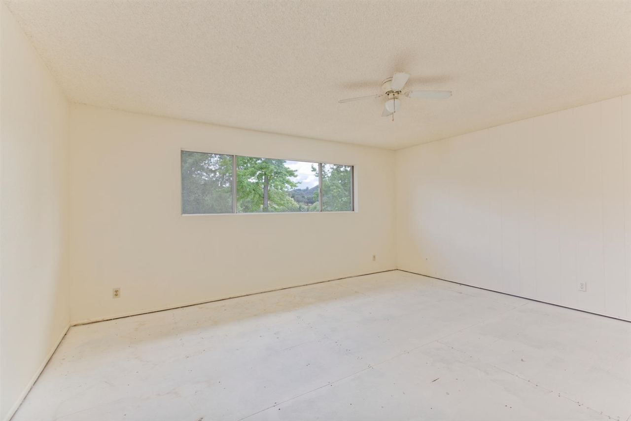 13991 Charlan Road Valley Center, CA 92082 - Photo 15 of 19