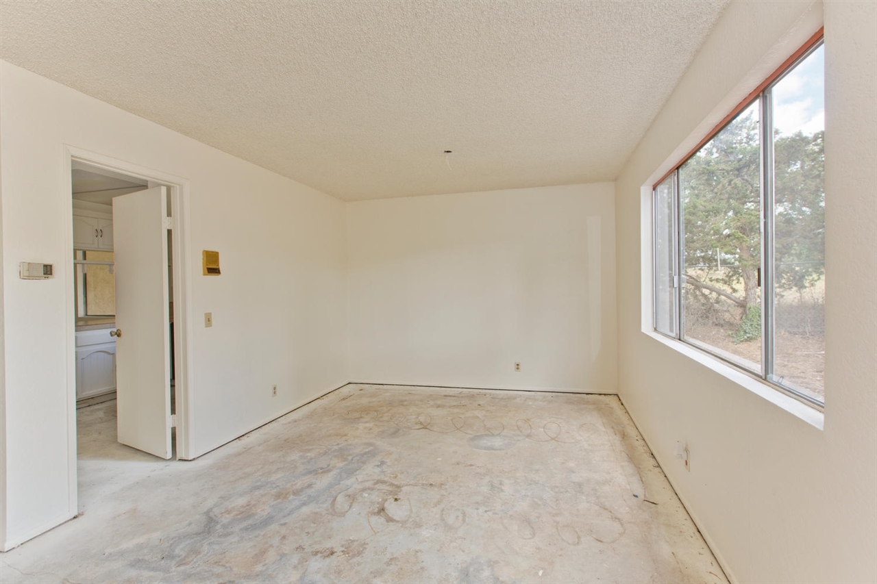 13991 Charlan Road Valley Center, CA 92082 - Photo 7 of 19