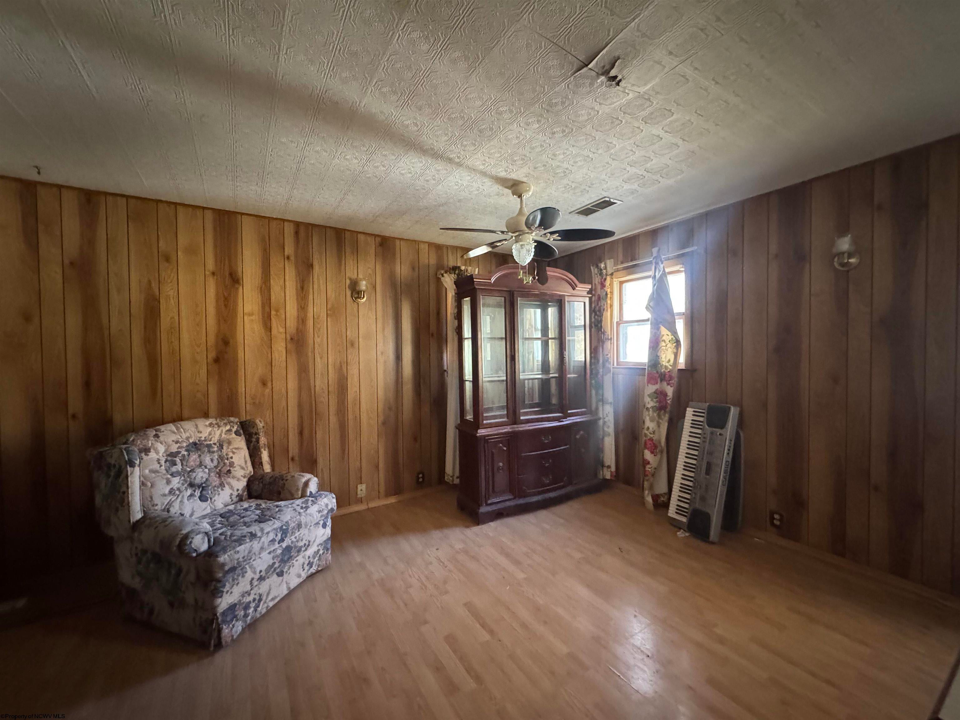 5961 Fairmont Road Rivesville, WV 26588 - Photo 8 of 23 Gallery Image 8