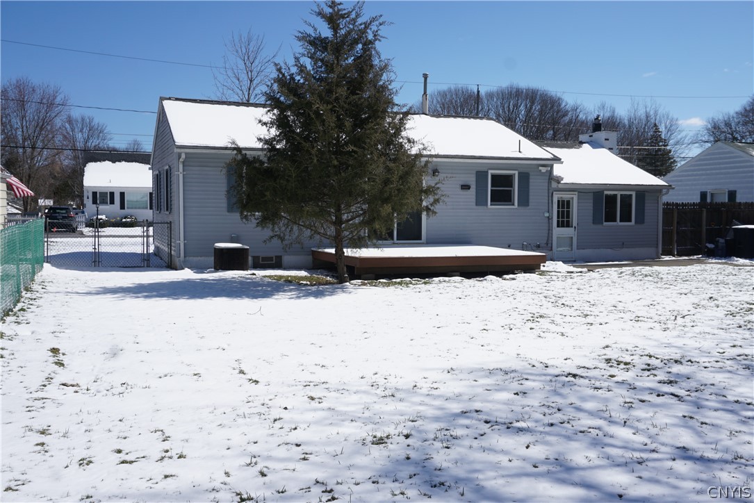 32 Wellington Road Clay, NY 13212 - Photo 11 of 48