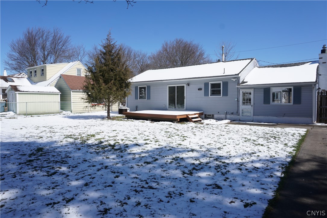 32 Wellington Road Clay, NY 13212 - Photo 12 of 48