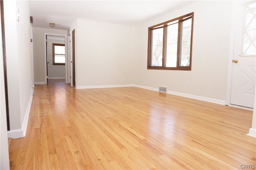 32 Wellington Road Clay, NY 13212 - Photo 22 of 48