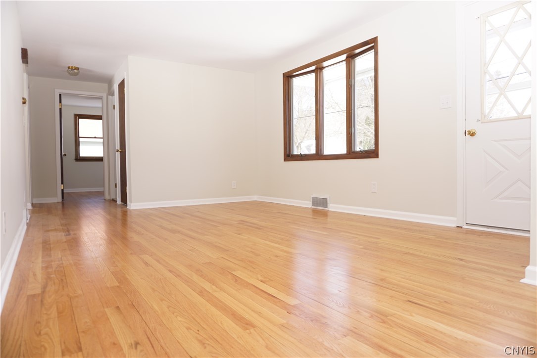 32 Wellington Road Clay, NY 13212 - Photo 23 of 48