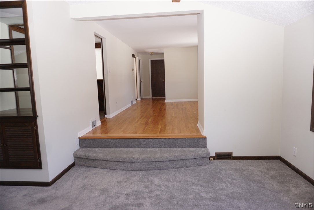 32 Wellington Road Clay, NY 13212 - Photo 24 of 48