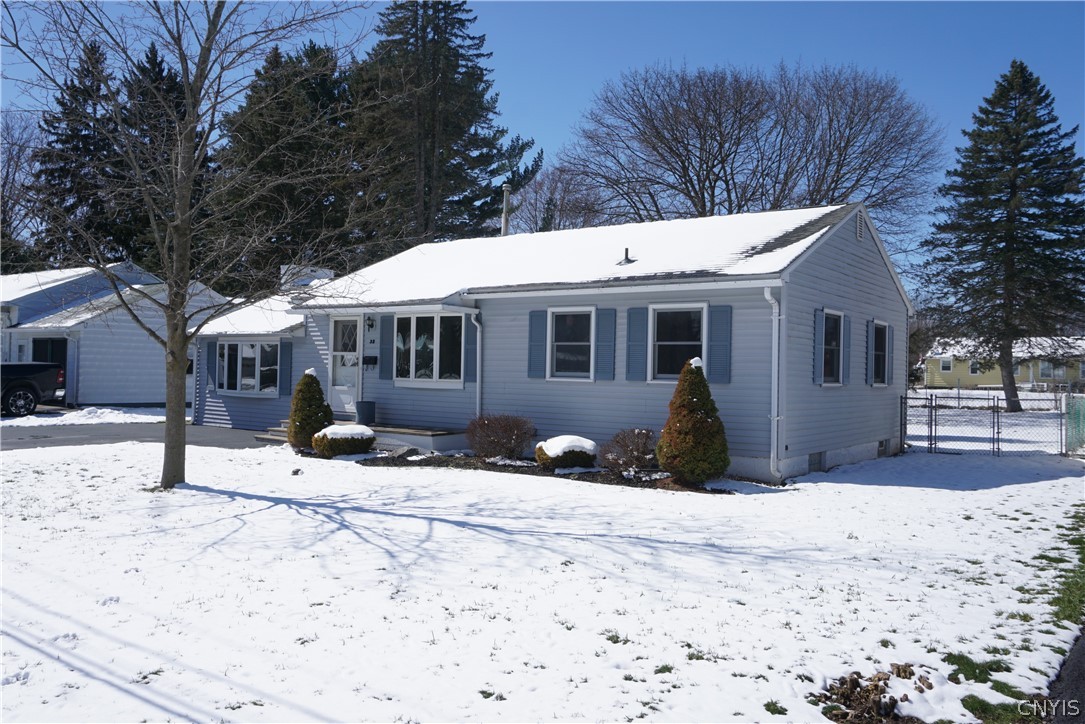 32 Wellington Road Clay, NY 13212 - Photo 3 of 48