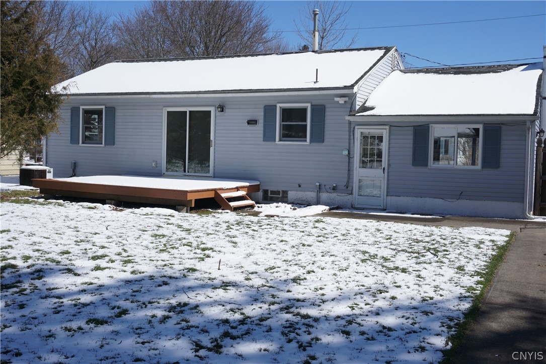 32 Wellington Road Clay, NY 13212 - Photo 7 of 48