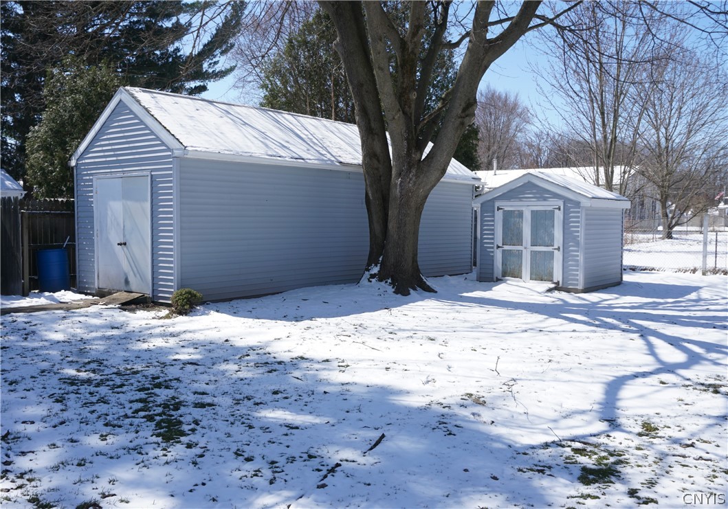 32 Wellington Road Clay, NY 13212 - Photo 8 of 48