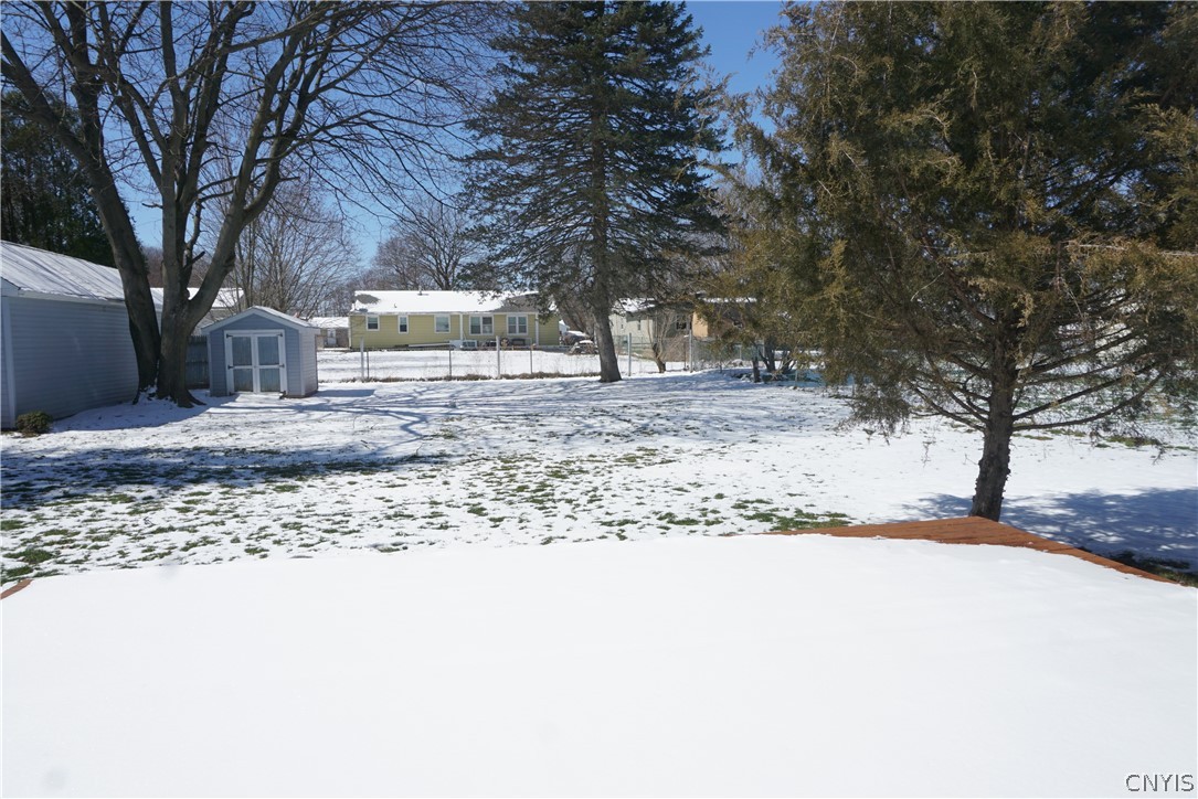 32 Wellington Road Clay, NY 13212 - Photo 9 of 48