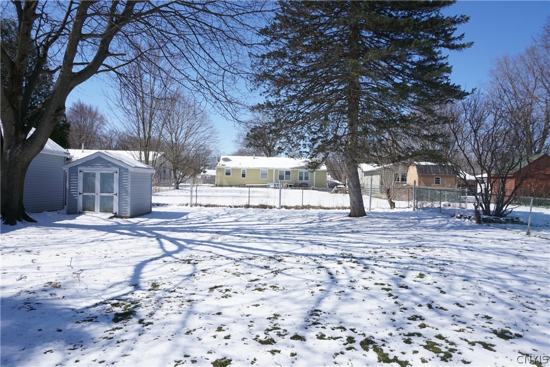 32 Wellington Road Clay, NY 13212 - Photo 10 of 48