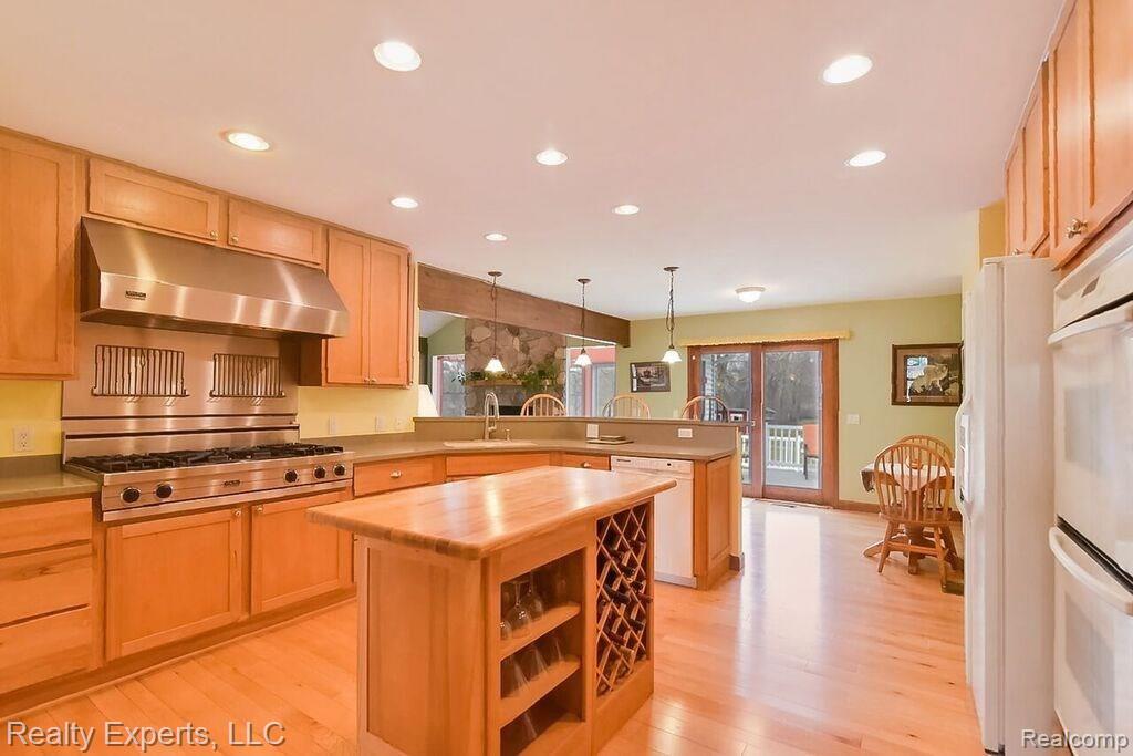 9770 Grames Road Maybee, MI 48159 - Photo 14 of 61 Kitchen.jpeg