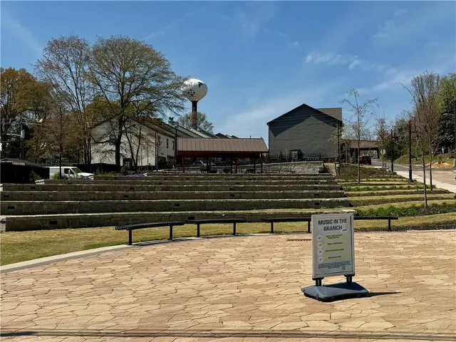 $499,900 | 5556 Coalie Trace, Flowery Branch, GA 30542