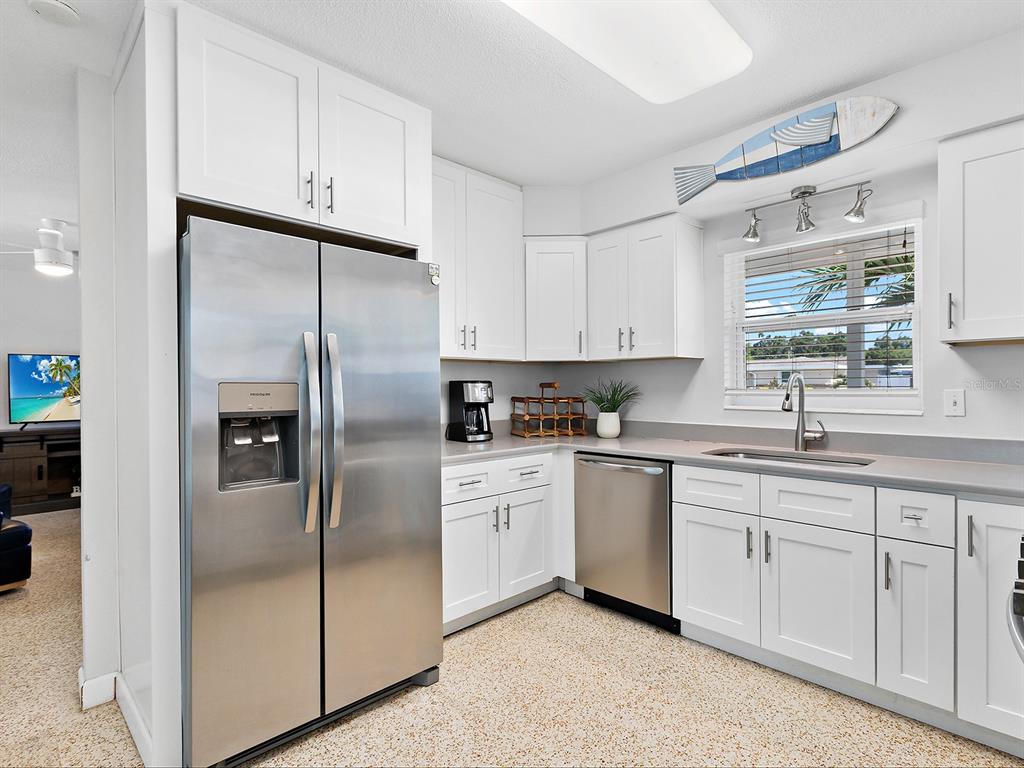 4474 Coco Ridge Circle Sarasota, FL 34233 - Photo 12 of 43 Gallery Image 12