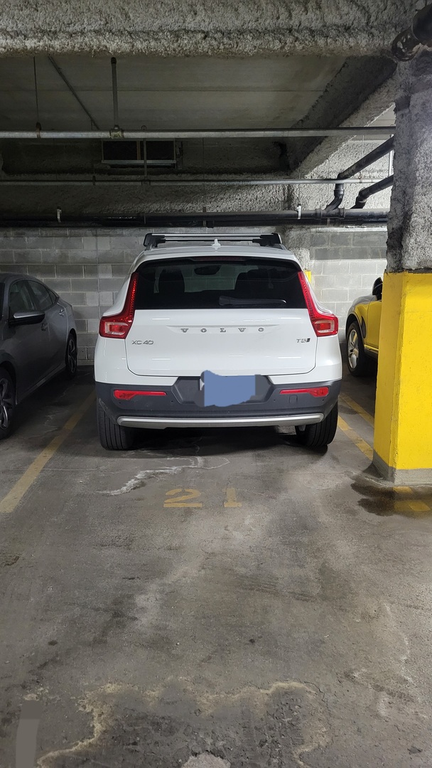 3920 North Sheridan Road, Unit 411 Chicago, IL 60613 - Photo 28 of 28 a car parked in a parking