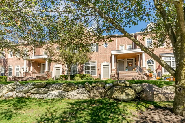 $2,700 | 695 River Park Village Boulevard, Northville, MI 48167