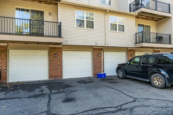 $2,300 | 695 River Park Village Boulevard, Northville, MI 48167