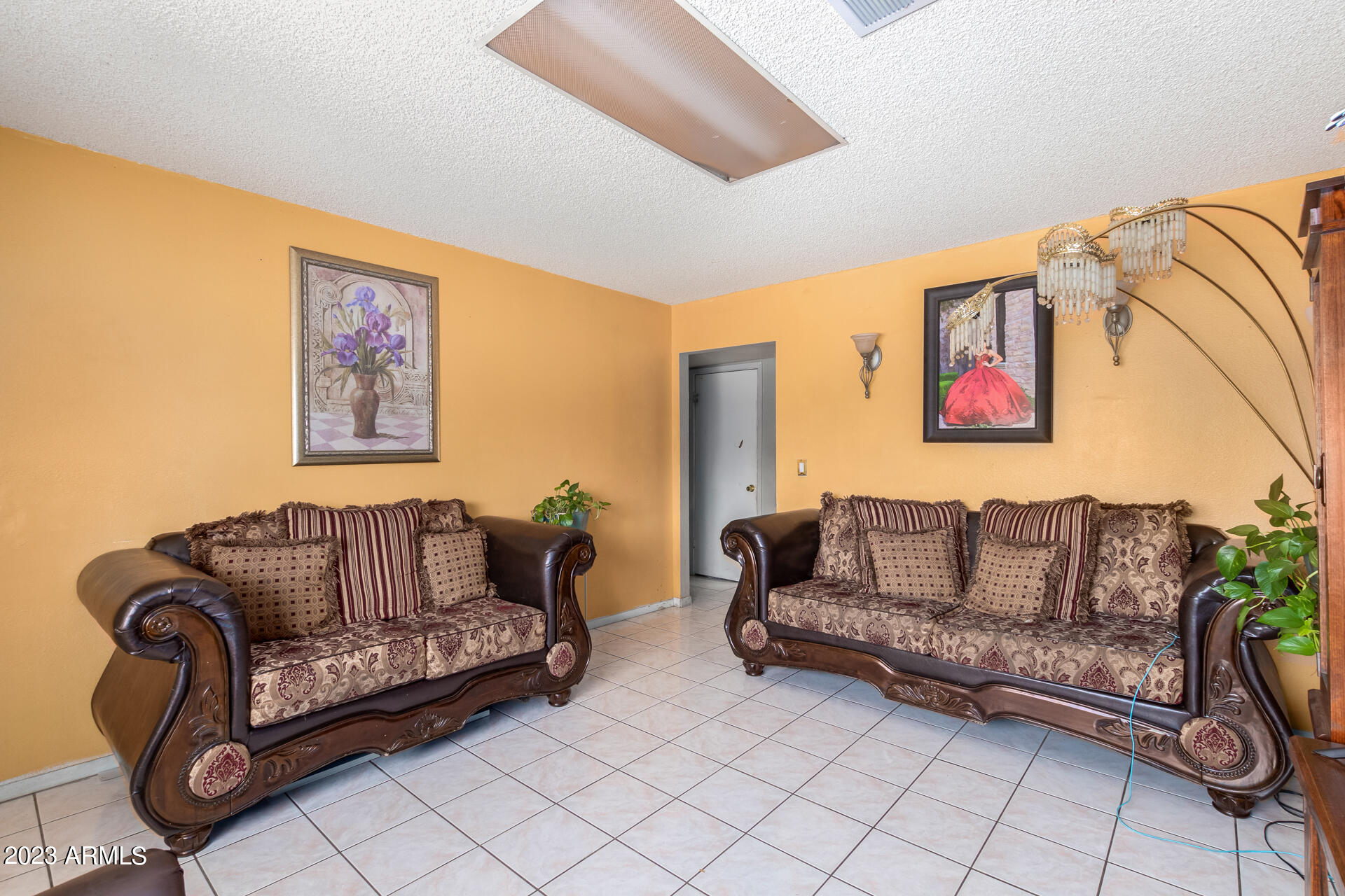 1528 West Carson Road Phoenix, AZ 85041 - Photo 5 of 24 05 - Carson