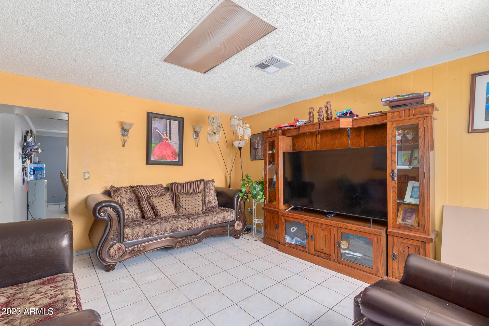 1528 West Carson Road Phoenix, AZ 85041 - Photo 6 of 24 06 - Carson