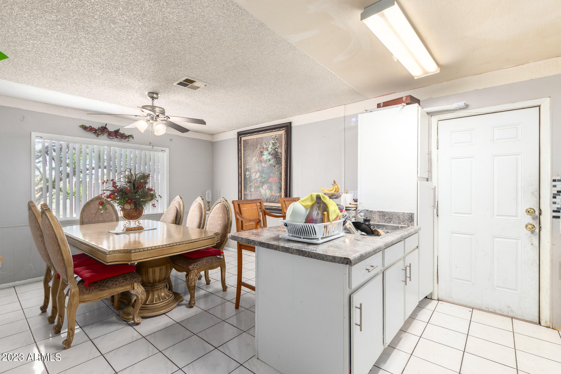 1528 West Carson Road Phoenix, AZ 85041 - Photo 8 of 24 08 - Carson