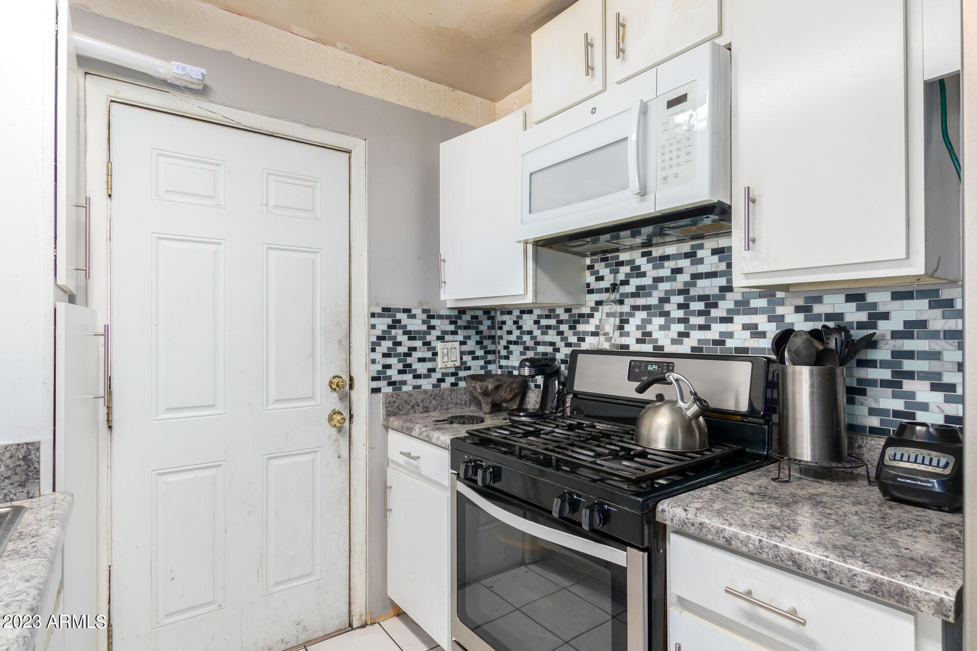 1528 West Carson Road Phoenix, AZ 85041 - Photo 9 of 24 10 - Carson