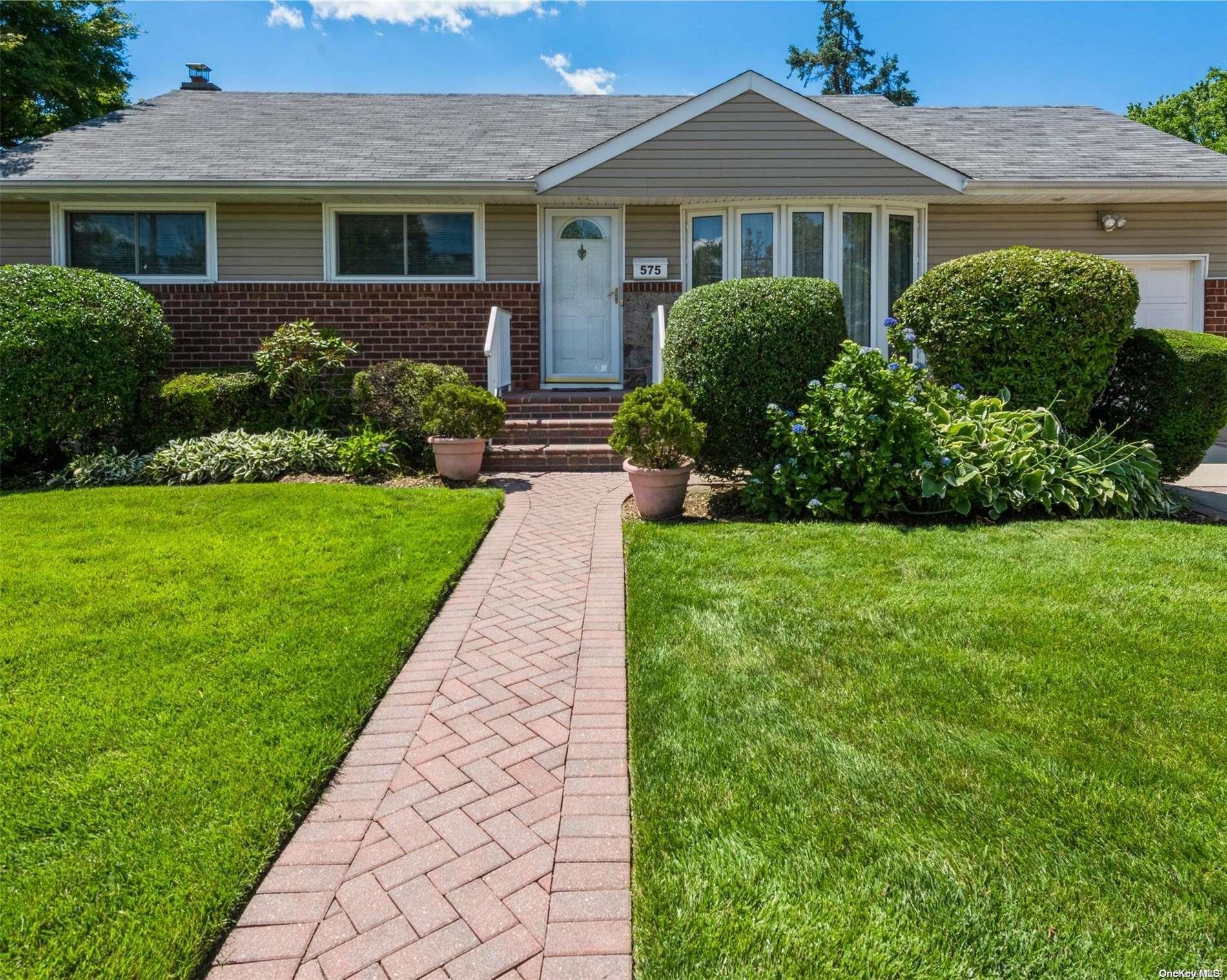 575 Plainview Road Plainview, NY 11803 - Photo 1 of 1 Gallery Image 1