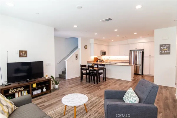 $3,000 | 163 Pinkerton Lane, La Habra, CA 90631