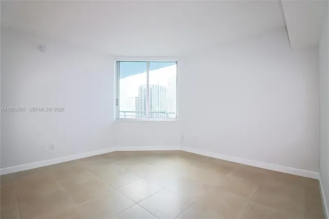 $3,900 | 335 South Biscayne Boulevard, Unit 2708, Miami, FL 33131