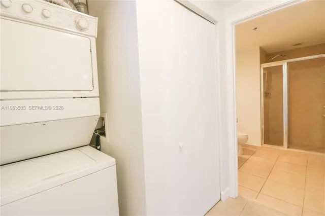 $3,900 | 335 South Biscayne Boulevard, Unit 2708, Miami, FL 33131