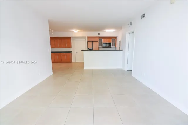 $3,900 | 335 South Biscayne Boulevard, Unit 2708, Miami, FL 33131