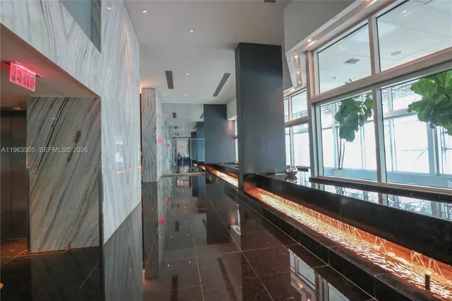 $3,900 | 335 South Biscayne Boulevard, Unit 2708, Miami, FL 33131