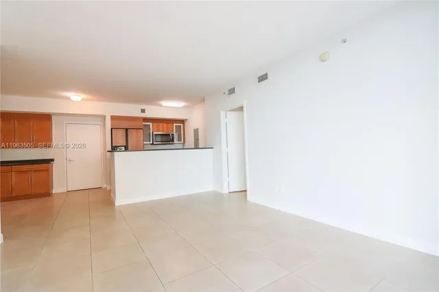 $3,900 | 335 South Biscayne Boulevard, Unit 2708, Miami, FL 33131