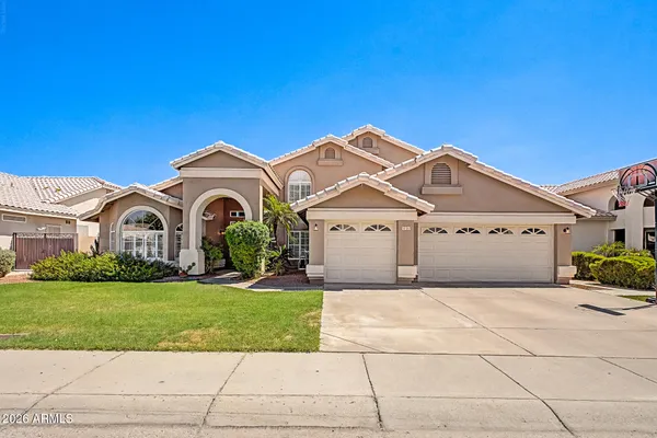 $740,000 | 5721 West Mariposa Grande Lane, Glendale, AZ 85310